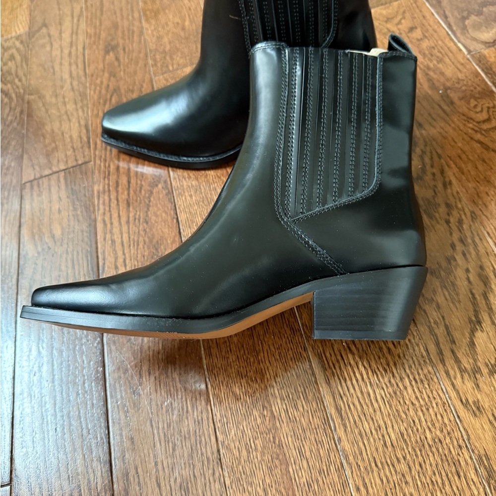 Madewell Ingrid Chelsea Boot Size 7. Brand New. Sold out online!  Perfect!